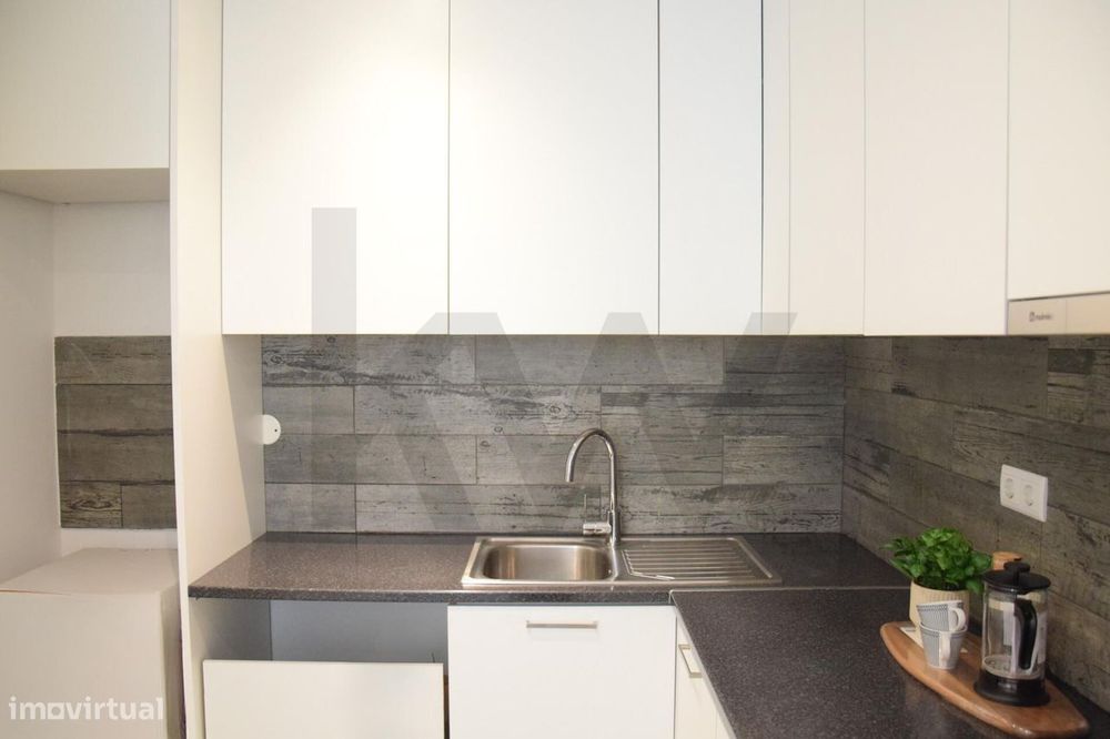 ✨ T1 Renovado no Dafundo: Conforto e Modernidade junto ao Tejo ✨