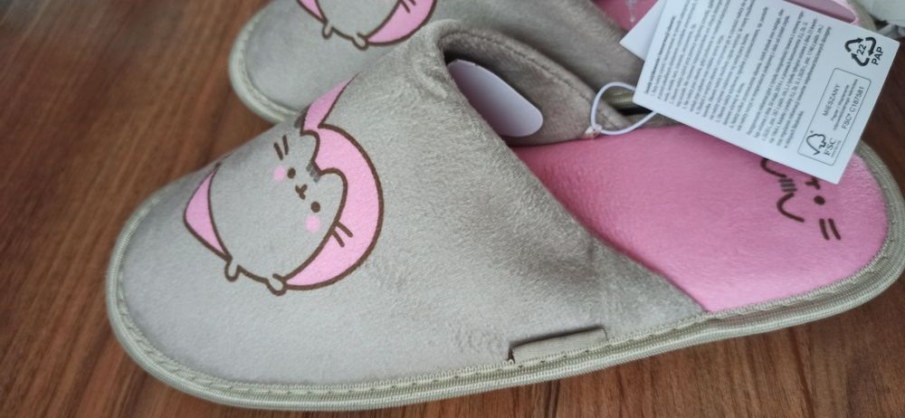 Kapcie Pusheen rozmiar 40 brązowe