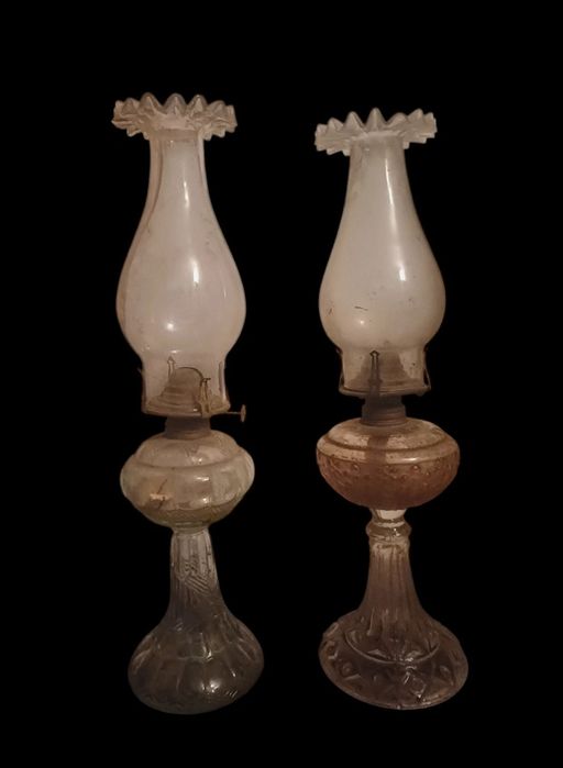 Par de Candeeiros a Petróleo Vintage - Vidro Trabalhado