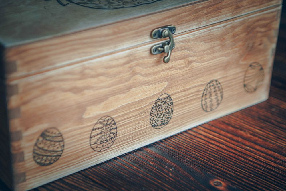 Skrzynka Drewniana Wesołych Świąt - Wielkanoc