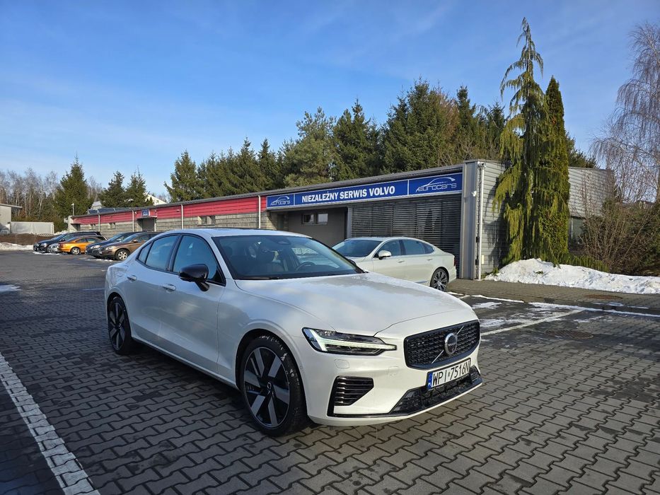 Volvo S60 Ultimate Dark T8 Plug-in Hybrid, FV23%,Panoramiczne okno,Gwarancja