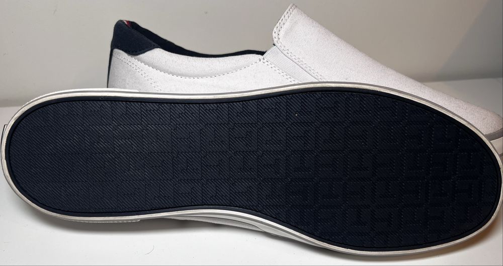 Tommy Hilfiger Iconic Slip On Sneaker