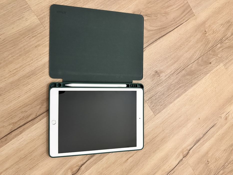 iPad 10.2 (2020)