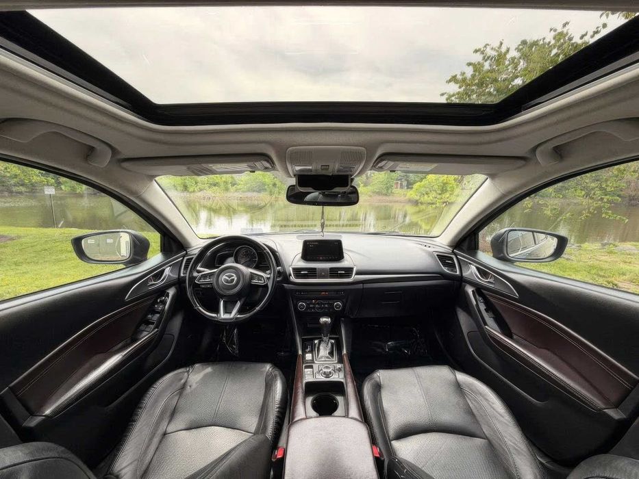 Mazda 3      2016