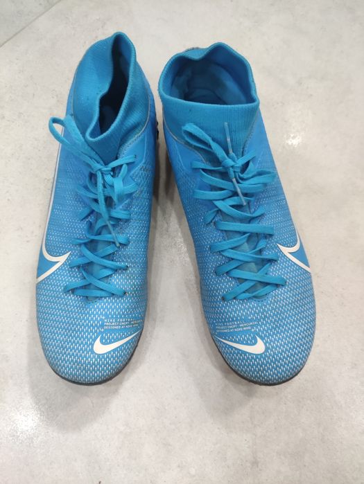 Сороканіжки Nike Mercurial Superfly 7 Academy