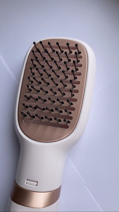 Фен - щітка Philips BHA310