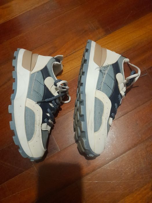 Sapatilha tons beje e ganga