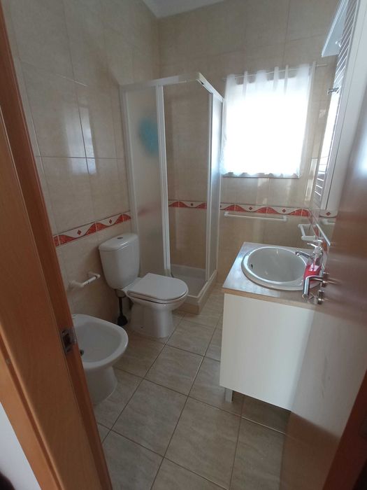 Apartamento para Alugar Férias - de 4 de Julho a 5 de Setembro