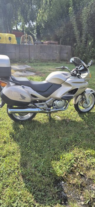 Honda Deauville 650NTV niski przebieg.22 tyś