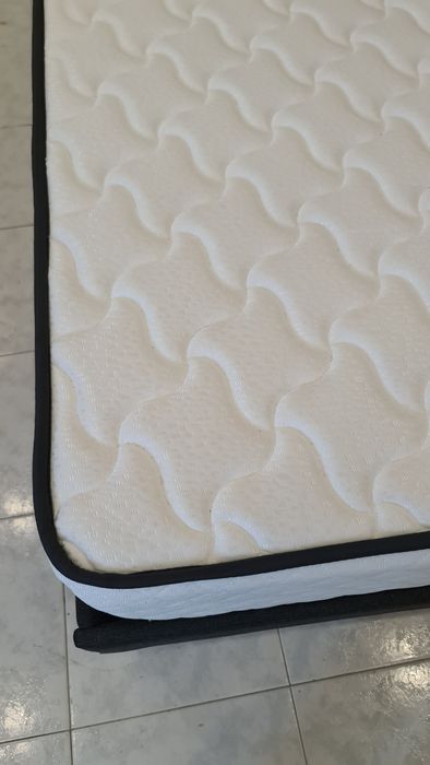 Cama Completa (Estrutura + Cabeceira + Colchão Memory Foam) 120x200 – Totalmente Nova