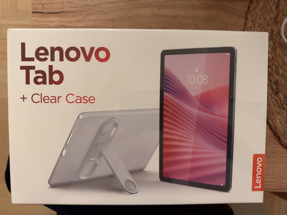 Nowy tablet Lenovo Tab + clear case