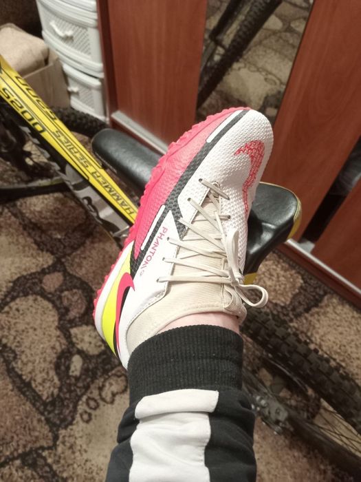 Бутсы продам