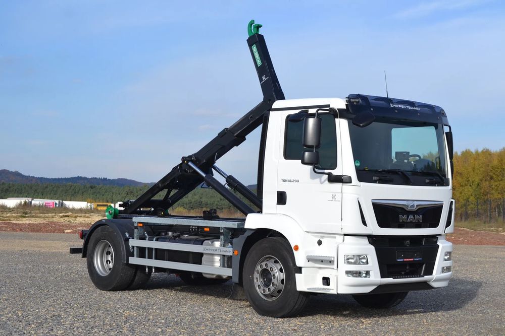 MAN Nowe urządzenie hakowe SKIBICKI Hakowiec Montaż Serwis UDT Żurawie HDS KIPPER TECHNIK  Wywrot Kiper Wywrotka Zabudowy samochodów ciężarowych
