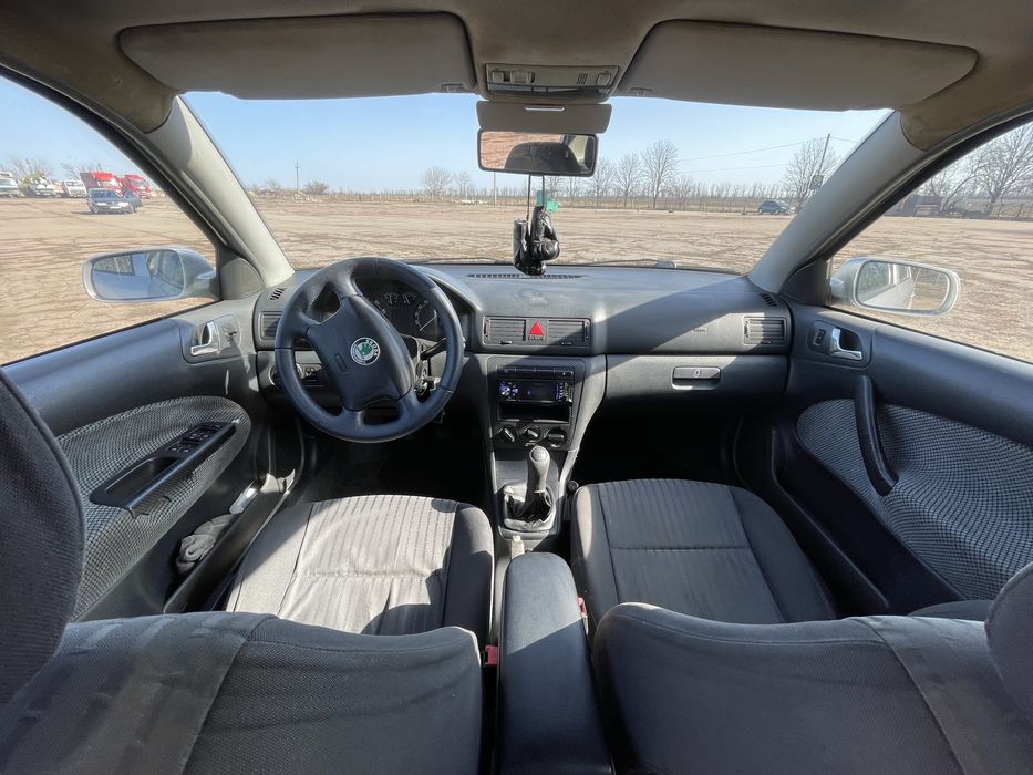 Продам Skoda Octavia Tour 1.8Turbo AGU