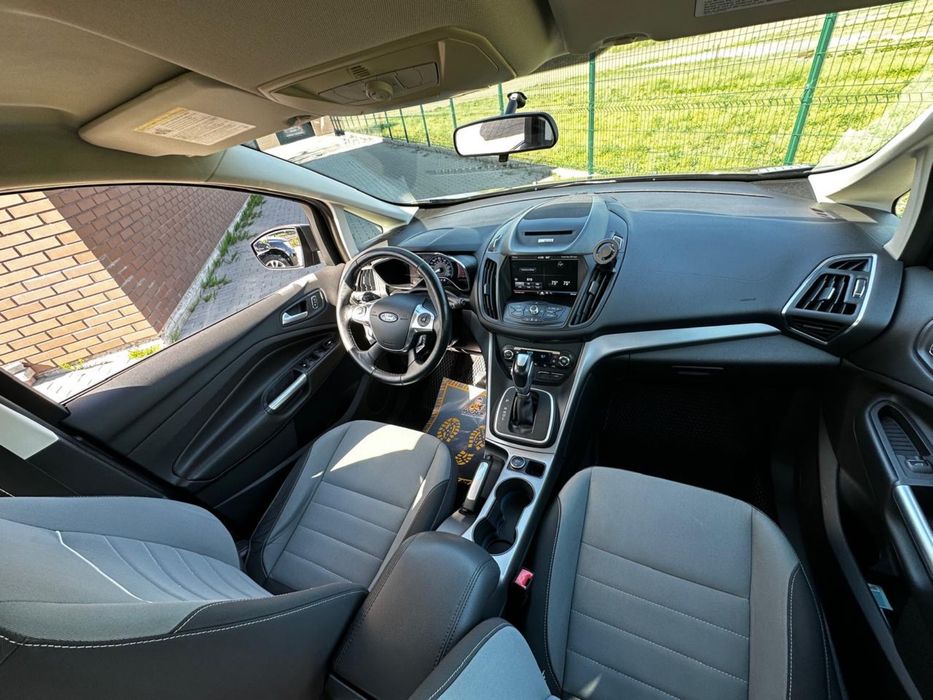 Ford c-max 2013 гібрид бензин