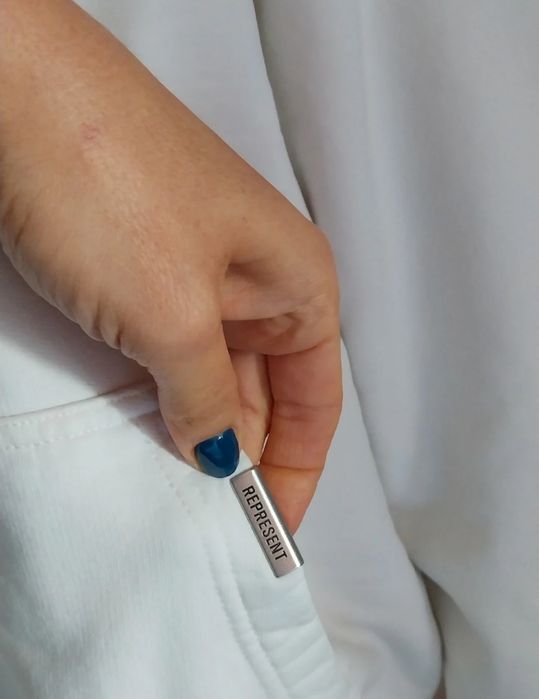 Hoodie branco creme | Represent Blanks | Tamanho M | bom estado