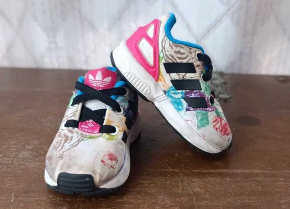Adidas kids talla 19