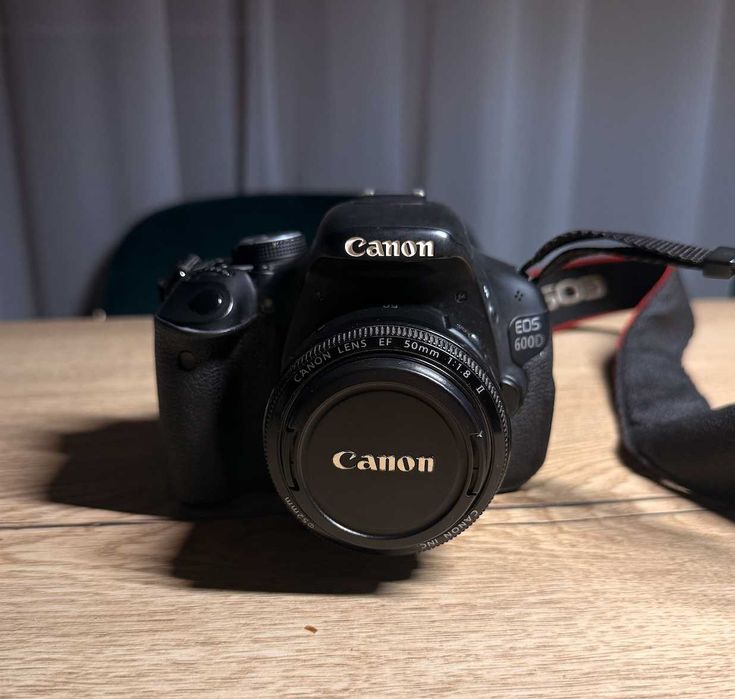 Canon EOS 600D + Canon 50mm f/1.8