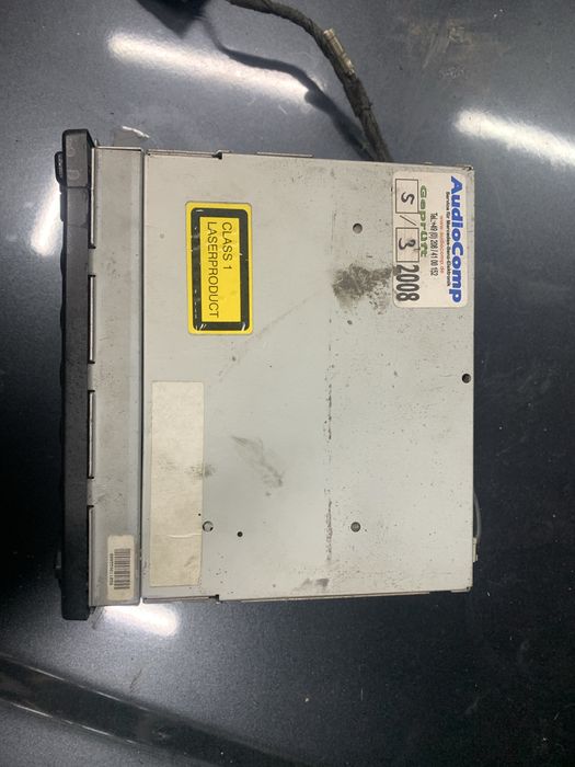 Продам магнитолу  w163 мерседес