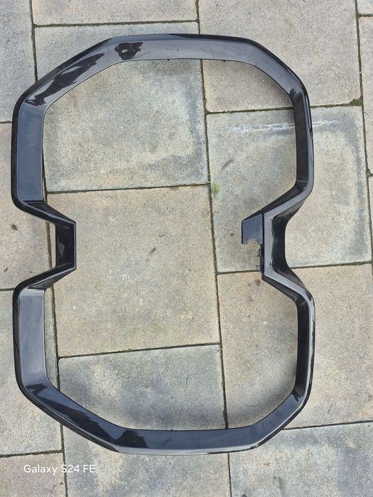 Рамка решітки радіатора BMW IX20