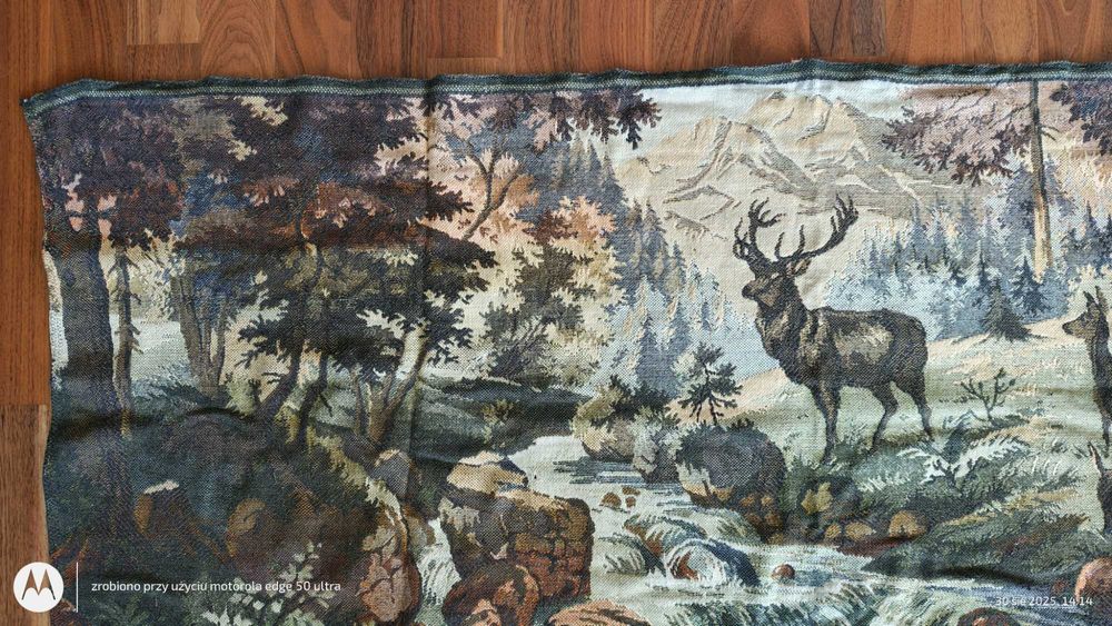 Stary gobelin na ścianę.