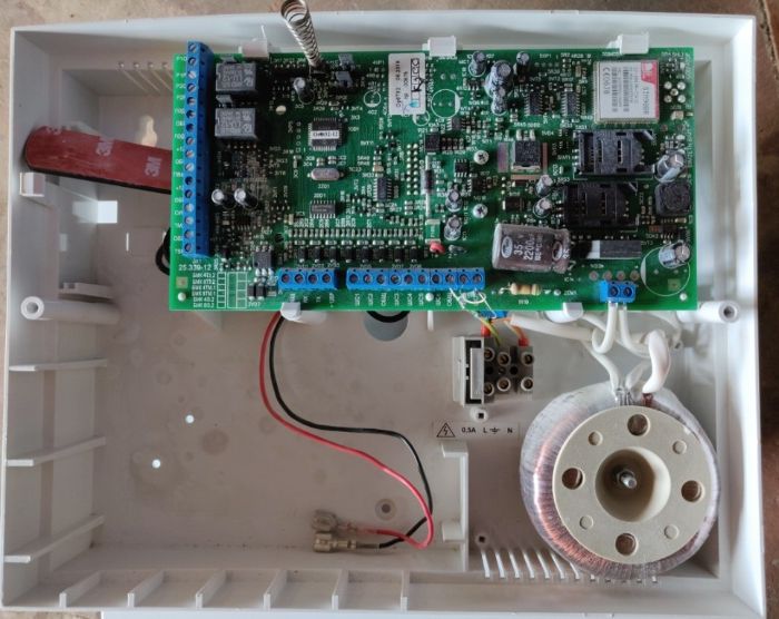 Охранная централь Орион ППКО ОРІОН 4Т.3.2 (+кл) (2 SIM)