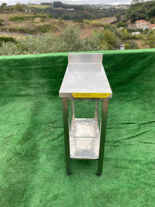 Bancada em inox com prateleira