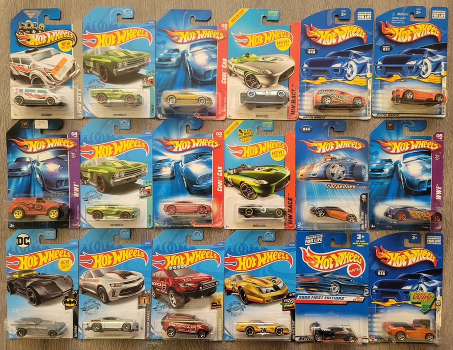 Hot Wheels машинки Хот Вілс Корвет Бетмен