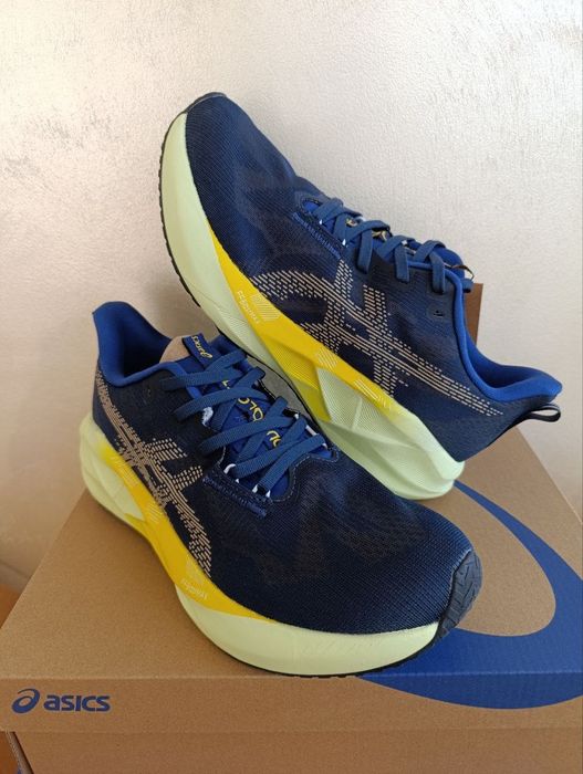 Кросівки Asics Novablast 5, Розмір 42/43/44/45!