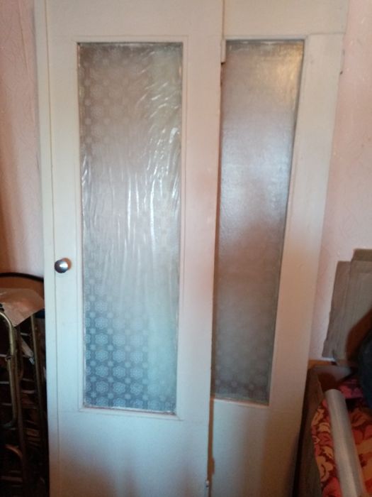 Продам  двухстворчатые межкомнатные двери