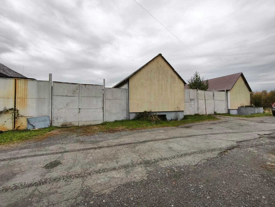 Здаються складські приміщення, с. Великі Лази Код: 18220