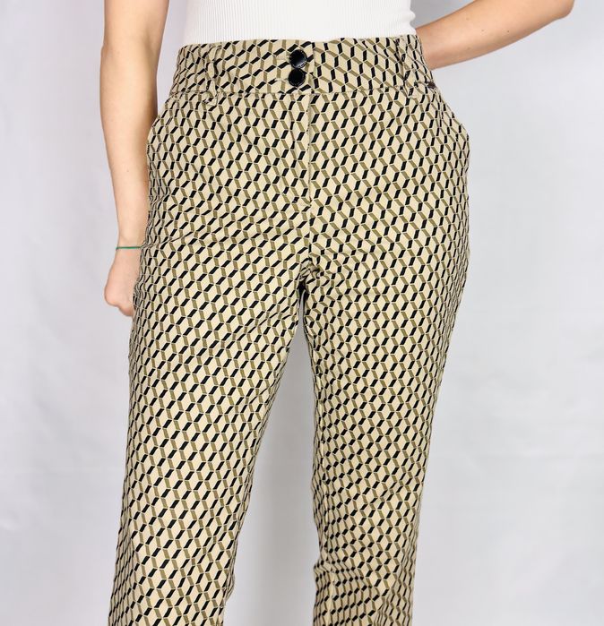Spodnie w geometryczny wzór M 38