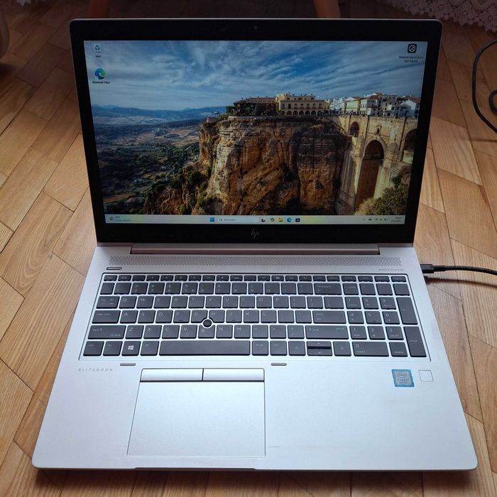 Laptop HP Elitebook 850 G6 Core i7 512GB SSD 16GB RAM Windows 11 Pro