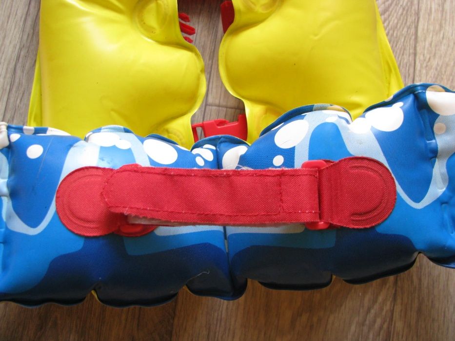 Детский плавательный жилет Starfish (Швейцария ) 18-25 кг (4-6 лет)