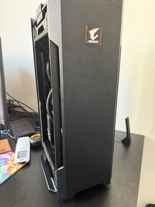 Мощный компактный игровой Mini-ITX ПК / RTX 5060 + Ryzen 5 5600 / Премиум