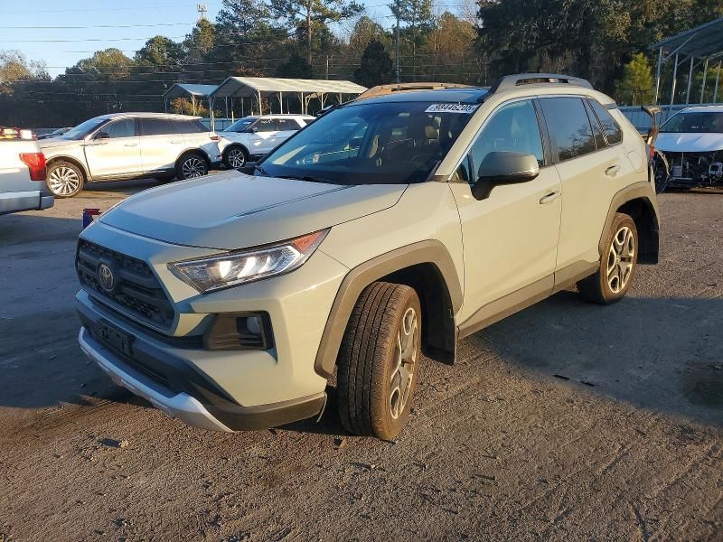 Toyota RAV4 Auta z USA - Zapytaj o więcej ofert !