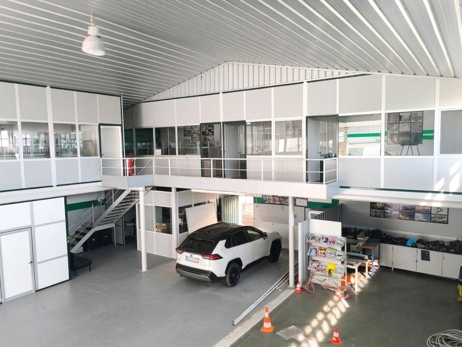 Arrendamento – Armazém / Espaço Comercial e Industrial Premium em Leiria