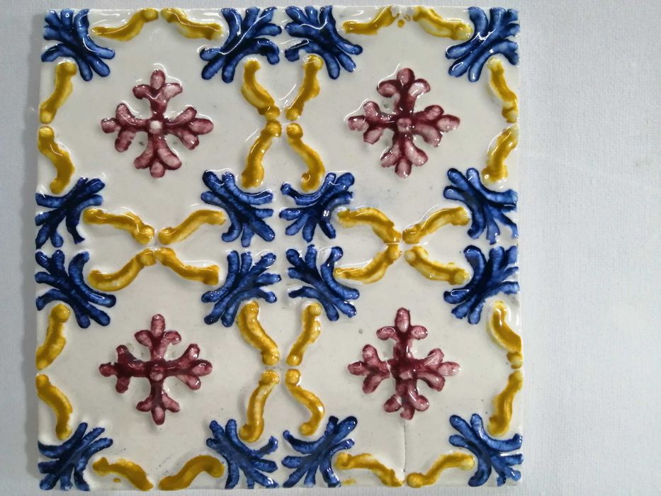 Azulejo tradicional Português. Vários desenhos.