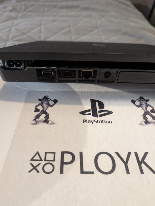 Sony PlayStation 4  Slim 1Tb (CUH-2216B)