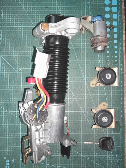 Комплект замков Ford Sierra