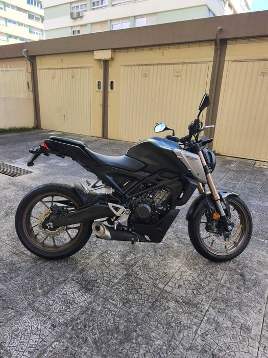 Honda CB125R PRETA 2022 | 4650 KM