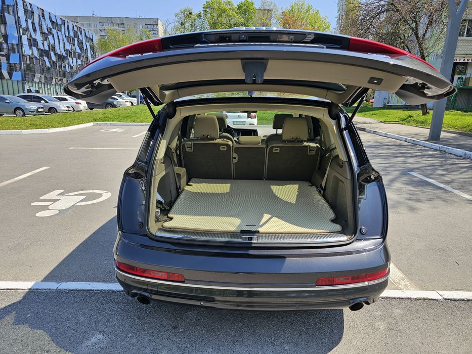 продам AUDI Q7 2013 г. дизель 3,0
