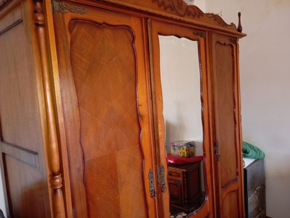 Camas roupeiro moveis armário mesa de cozinha