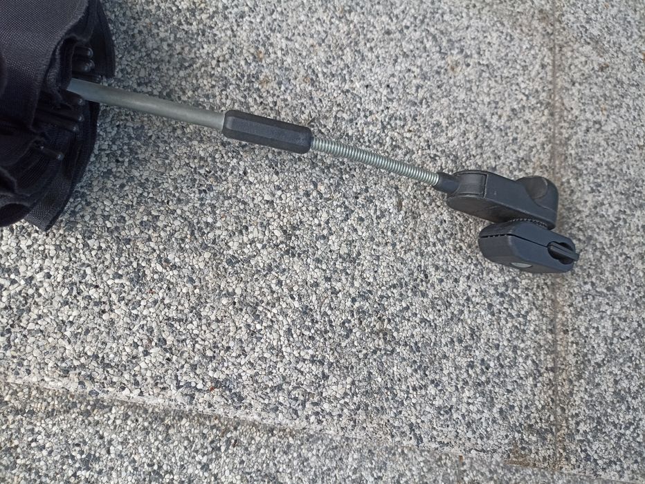 Uniwersalna parasolka do wózka czarna