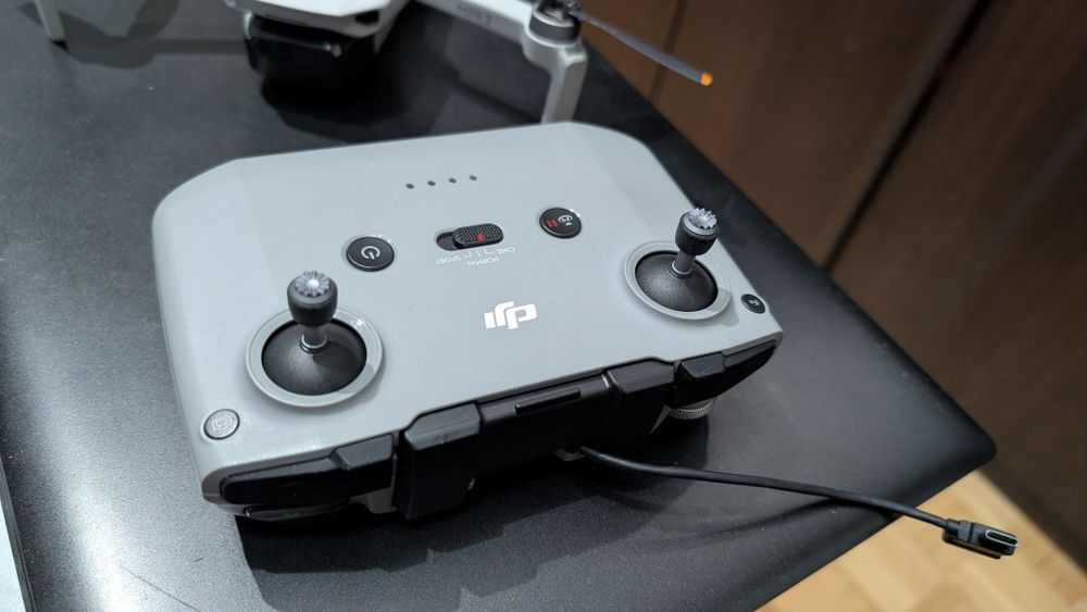 Dron DJI Mini 2 stan idealny