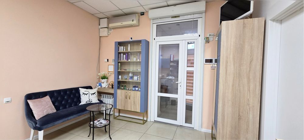 Продам салон краси у центрі міста (не приміщення)