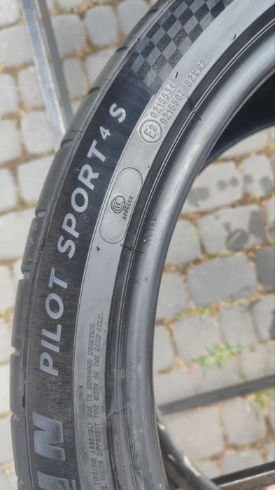 275/35/21 michelin