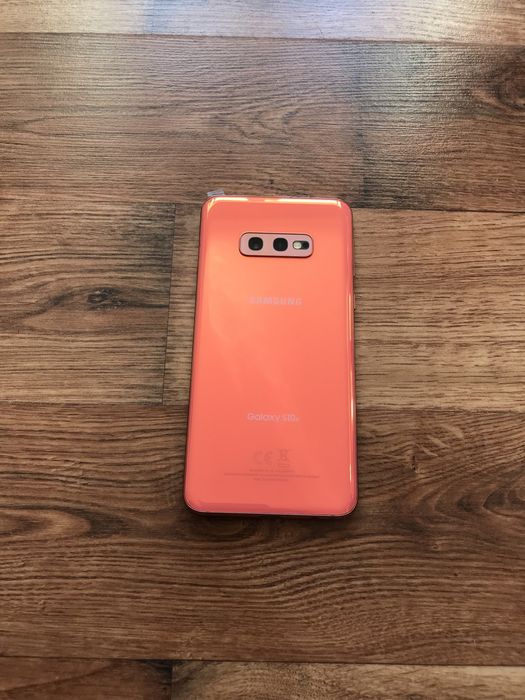 Samsung S10e 256 Gb розовый цвет как новый