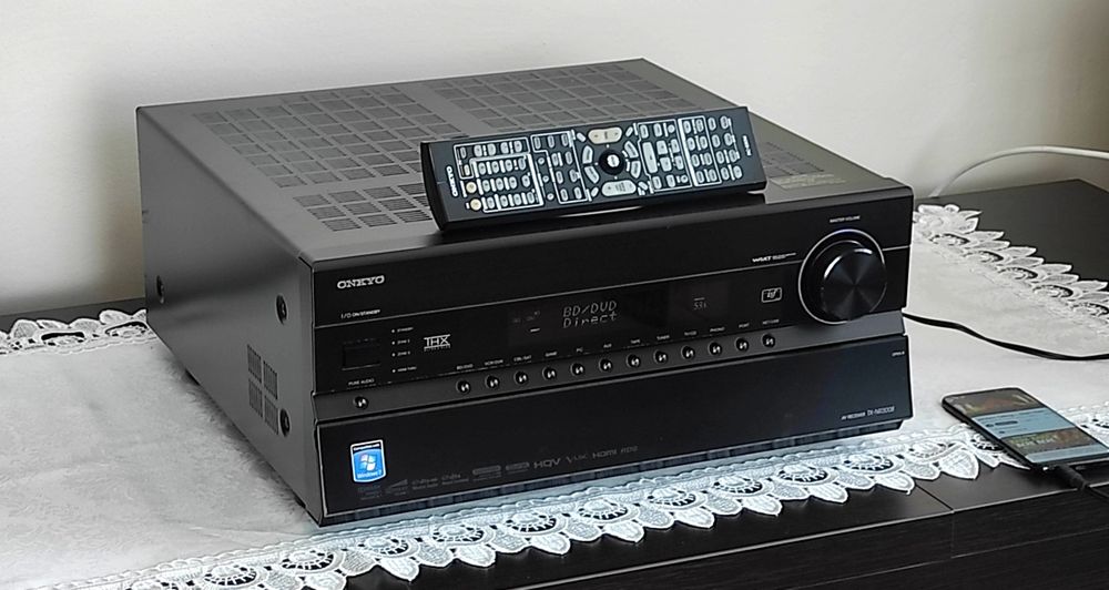 Potężny amplituner Onkyo TX-NR3008