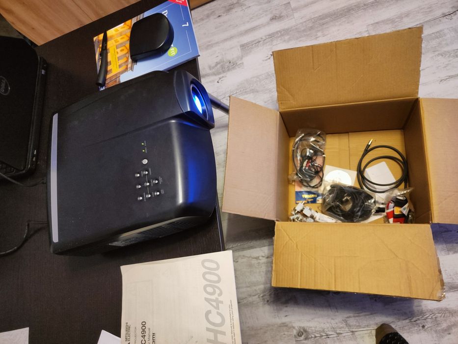 Kinowy Projektor Full HD Mitsubishi HC4900 + ekran ramowy 18db!